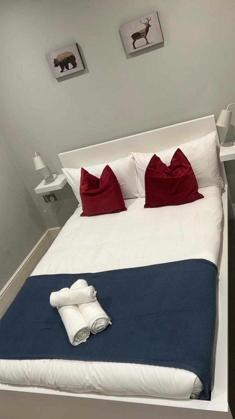 Brilliant 2 Bed Apartment - Spacious, Central & Well-Connected Londra Dış mekan fotoğraf